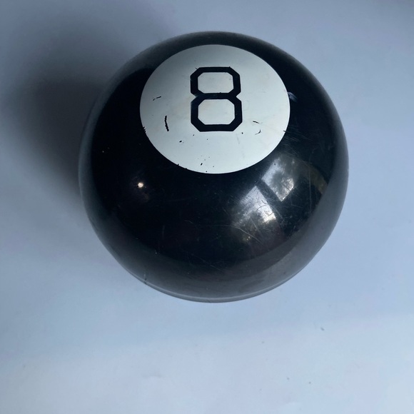 Magic 8 Ball - Picture 1 of 10